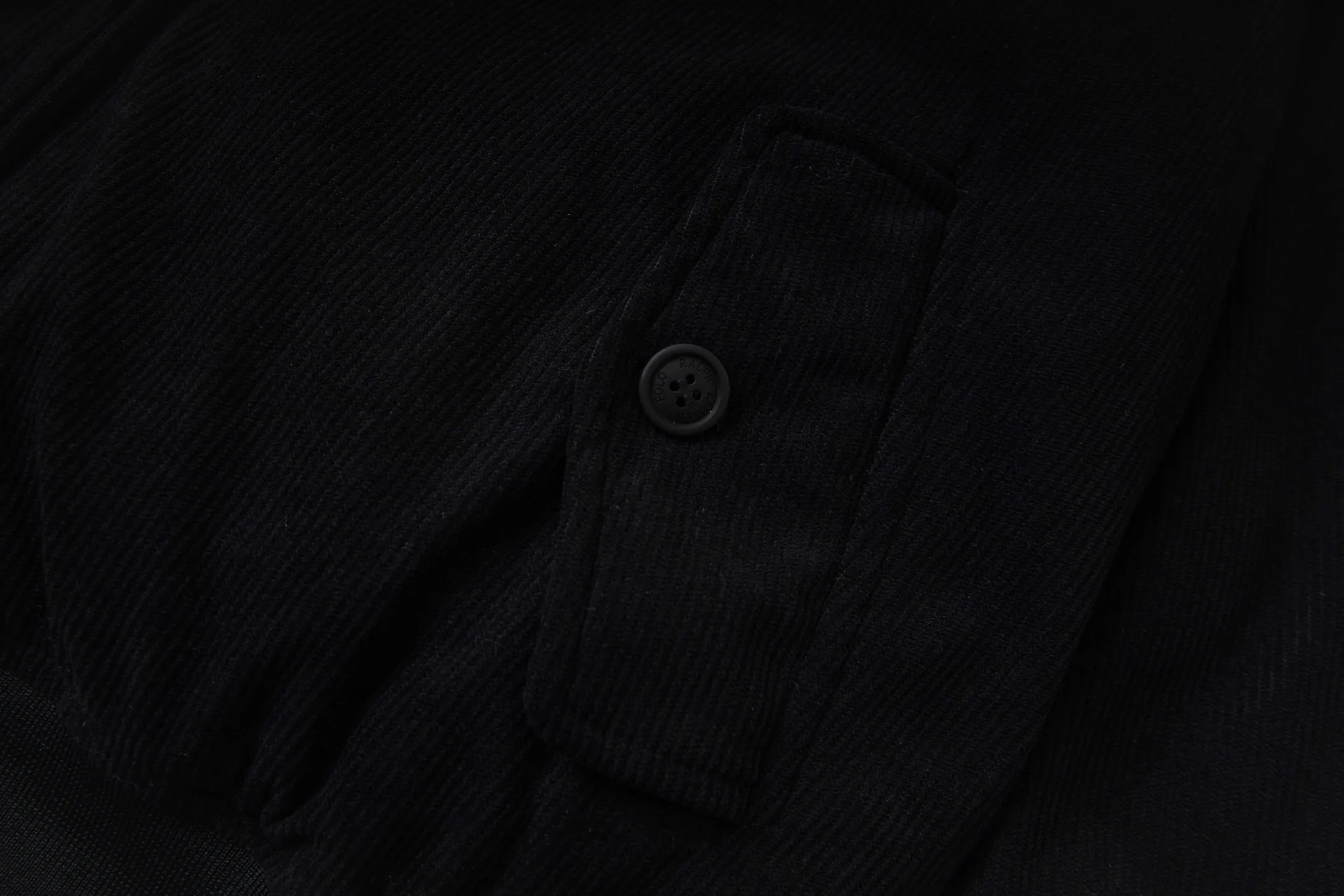 Actual shot of black details # P330